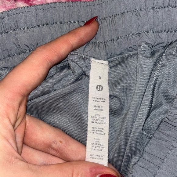 Rhino Grey Lululemon shorts size 8 (2.5 inch) - Picture 4 of 4
